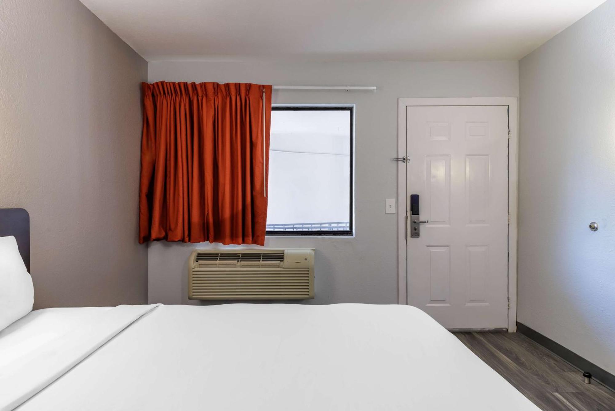 Motel 6 Elizabethtown Exterior photo
